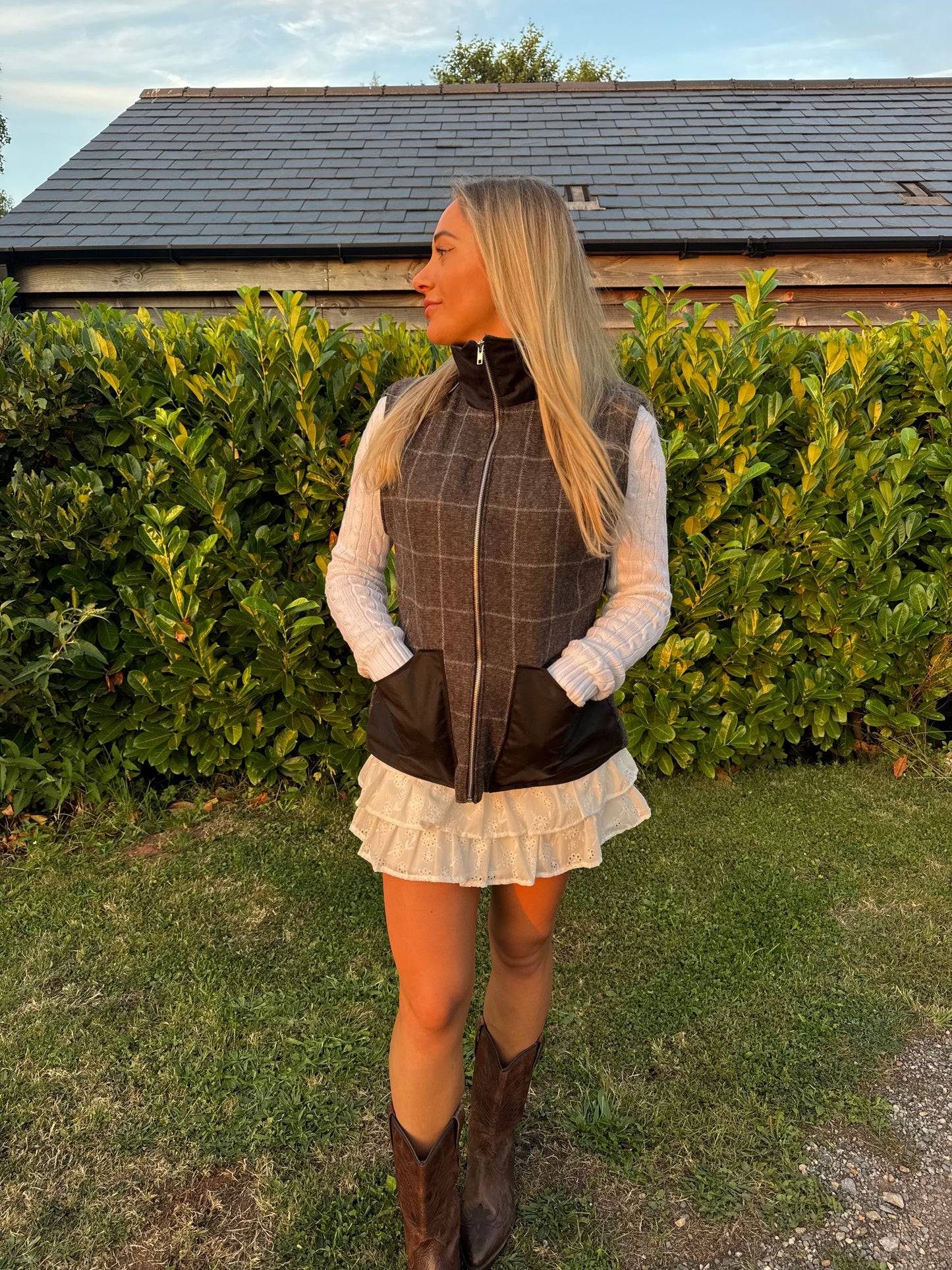 Horsebit Tweed Gilet - Chocolate brown